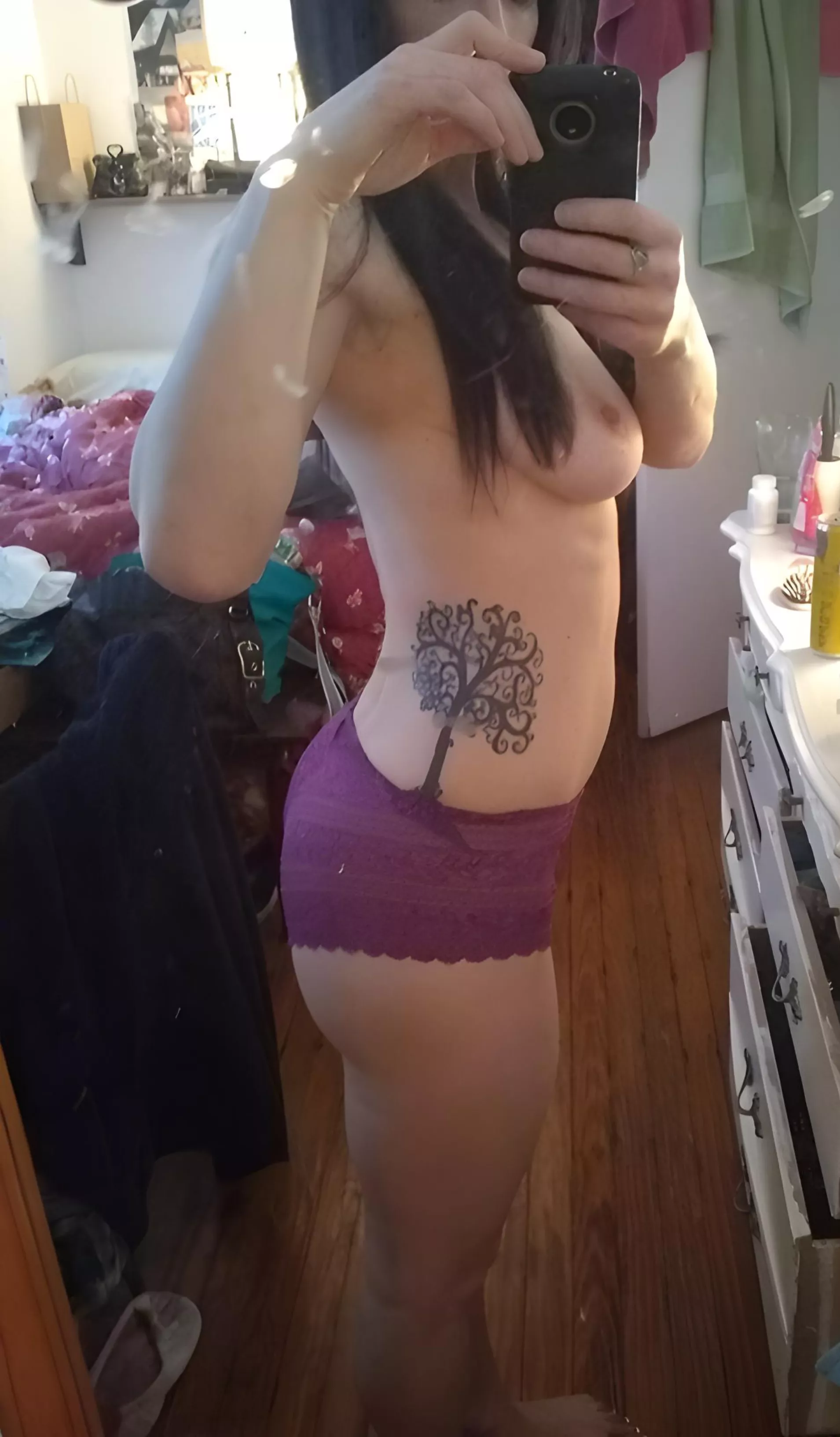 Mirror Selfie: 40 never looked so good!