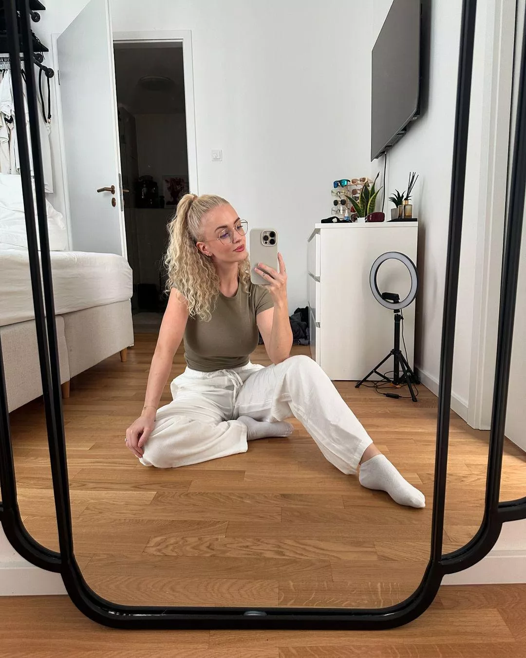 Small with large breasts :$