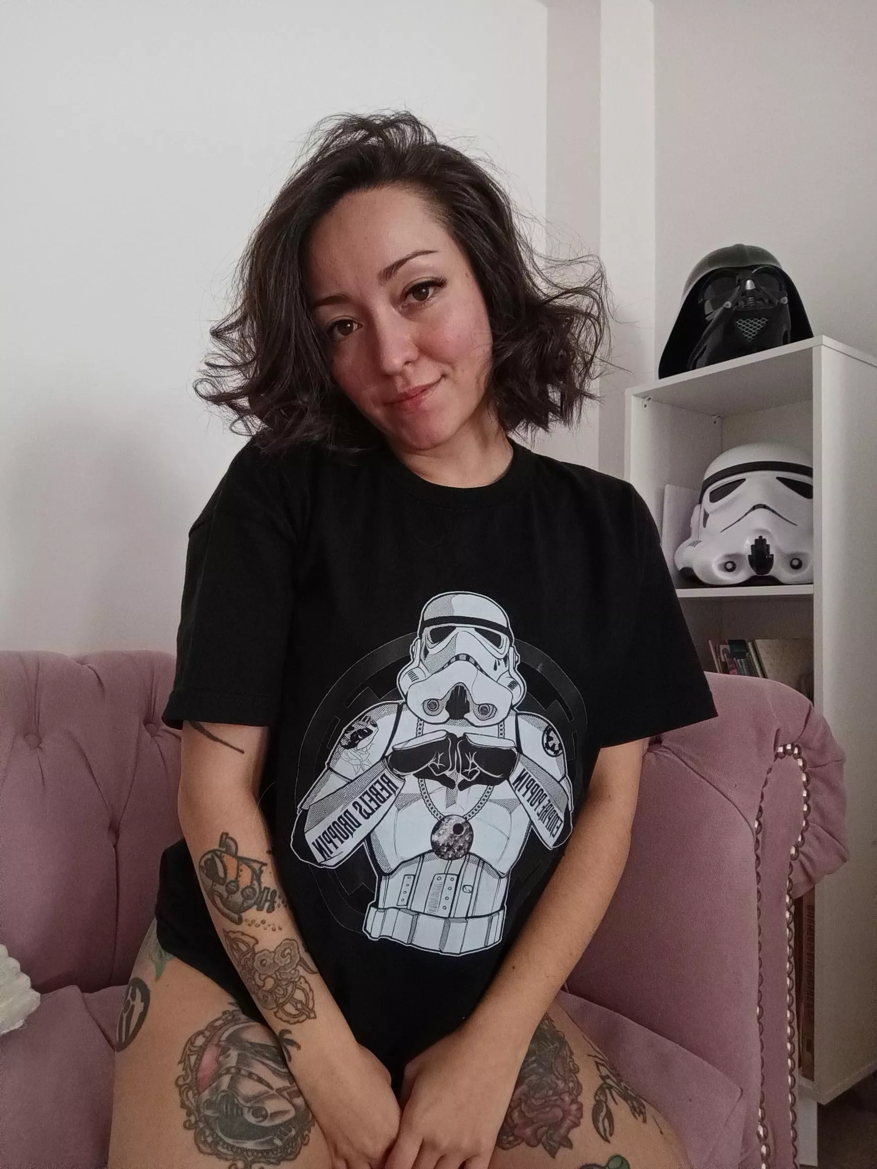 Wanna come watch a movie with me? 