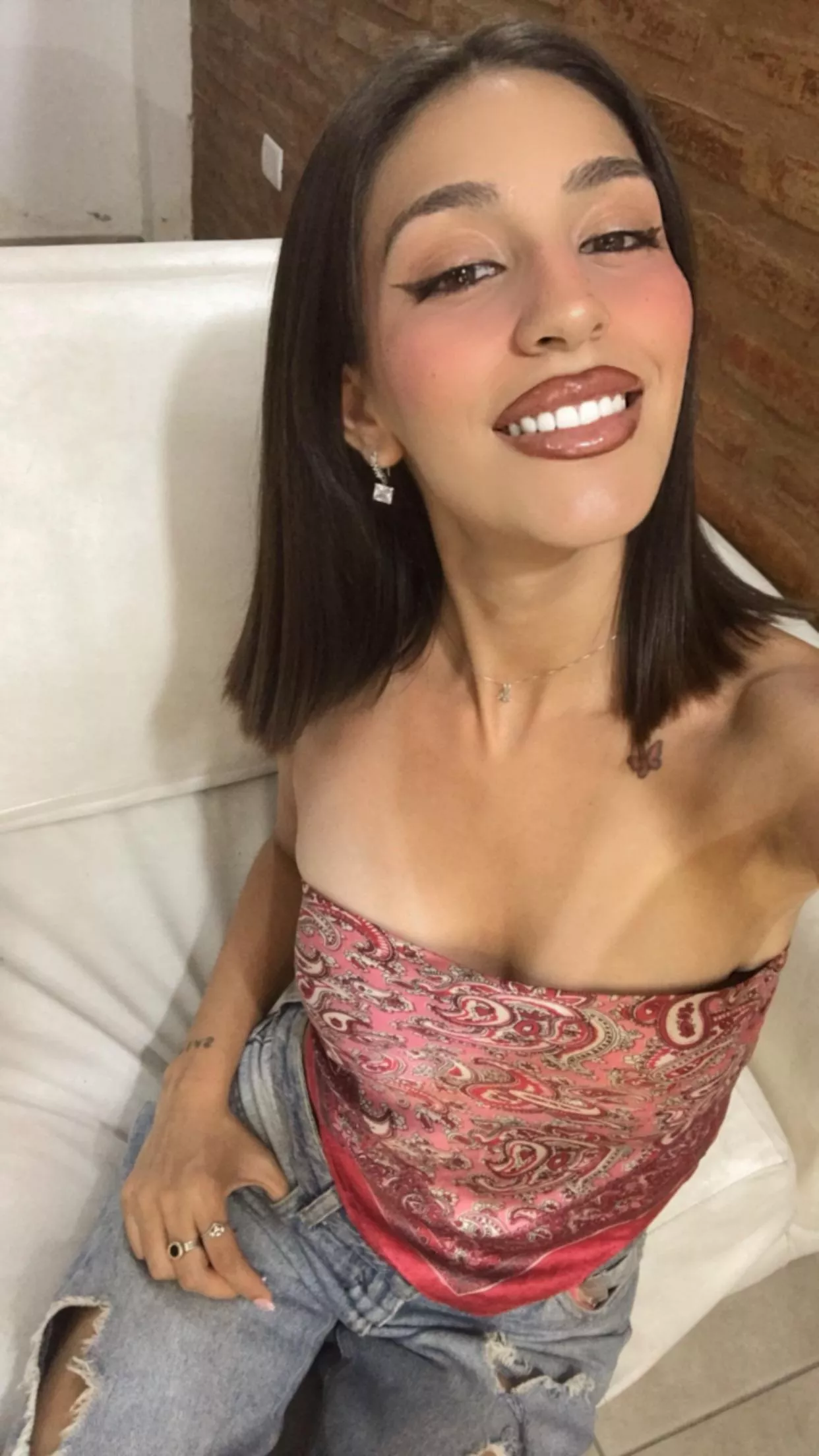 Who else loves armpits?