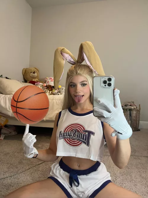 would you play with this bunny? <3