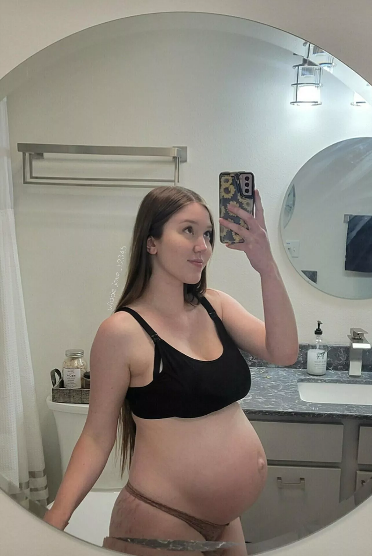 40 weeks pregnant and having contractions 