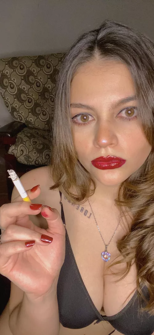 I want you to know that I love smoking and you can guess how many I smoke a day 🔥