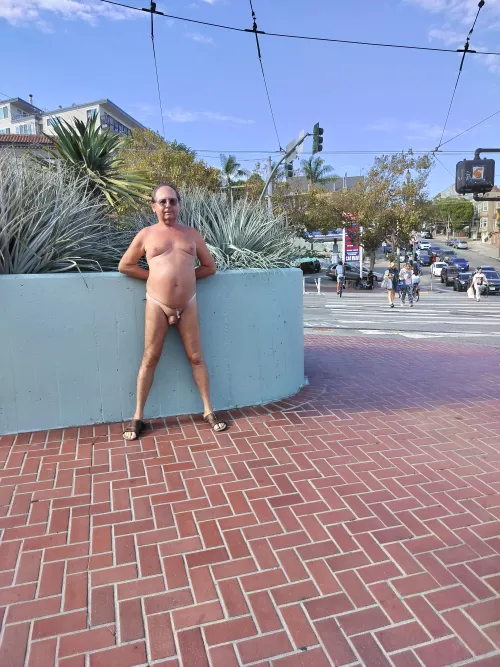 On the crowded crossroad 