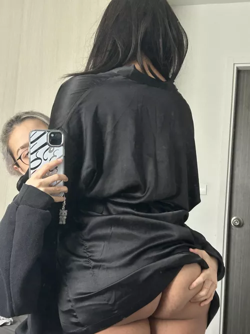 proud to have a fem with a phat ass 🫡