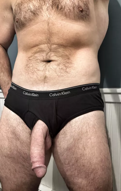 Ready for someone to service my dad cock [37]