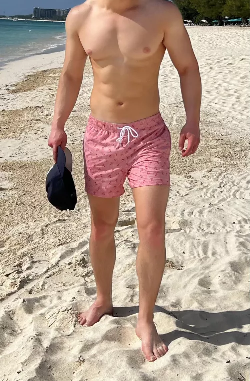 Who likes my meaty body? [28]