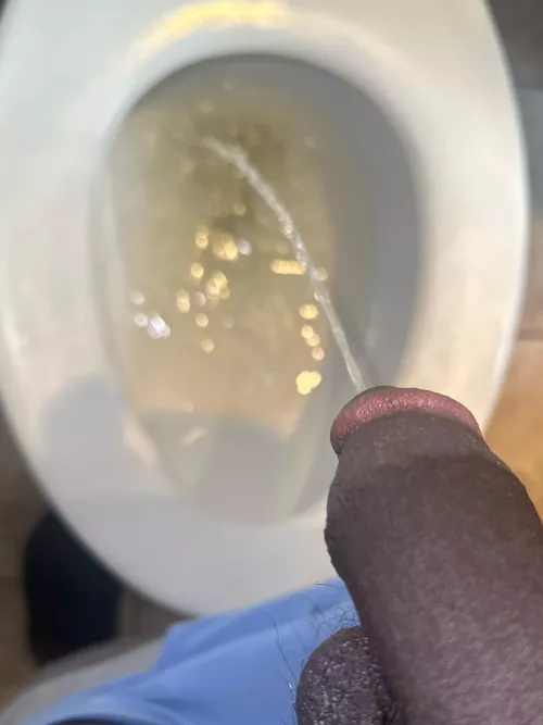 who wants to pee with me?