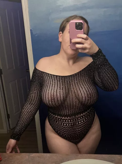 Would you drain your balls in a thick milf?