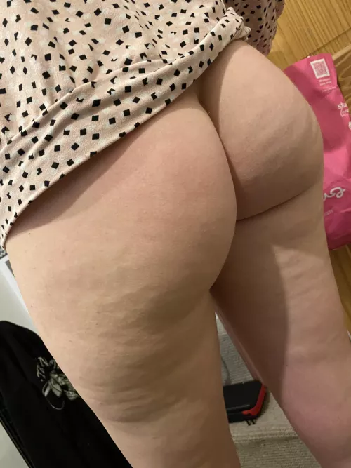 You can fuck my tits if I squeeze them together like this