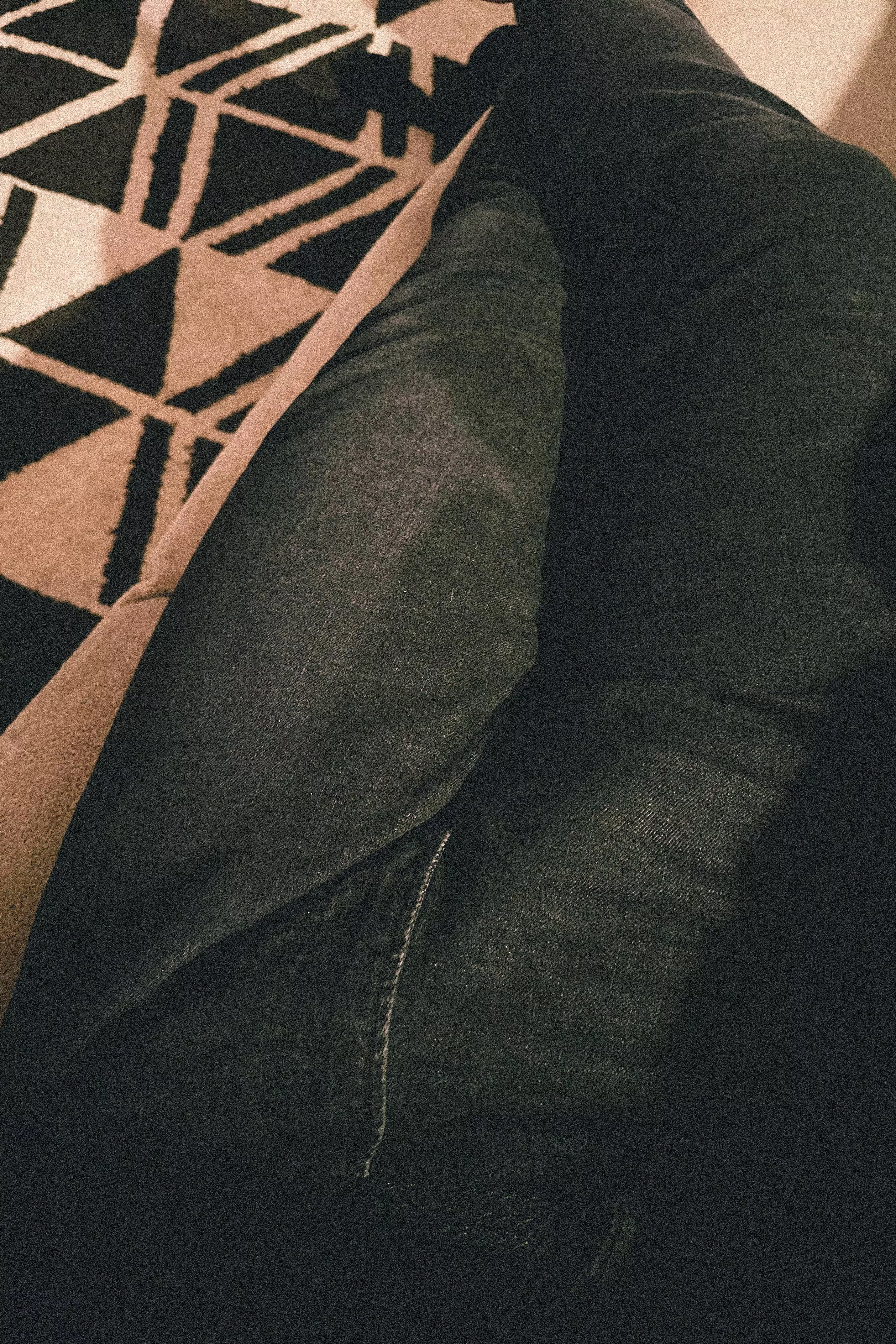 (41) These jeans are so comfy. 