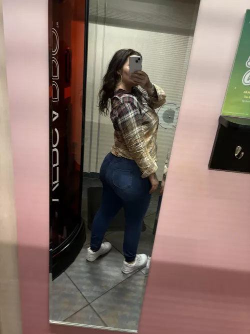 Anyone wanna exchange nudes? Inbox is open 🥵