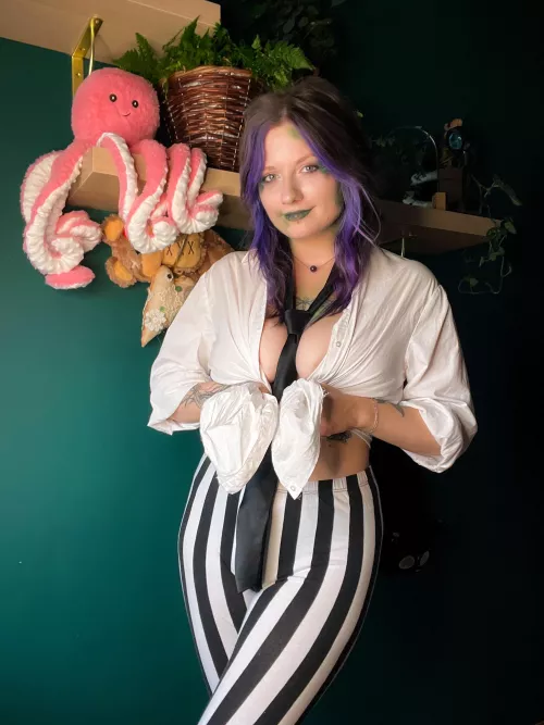 Beetlejuice in a female version