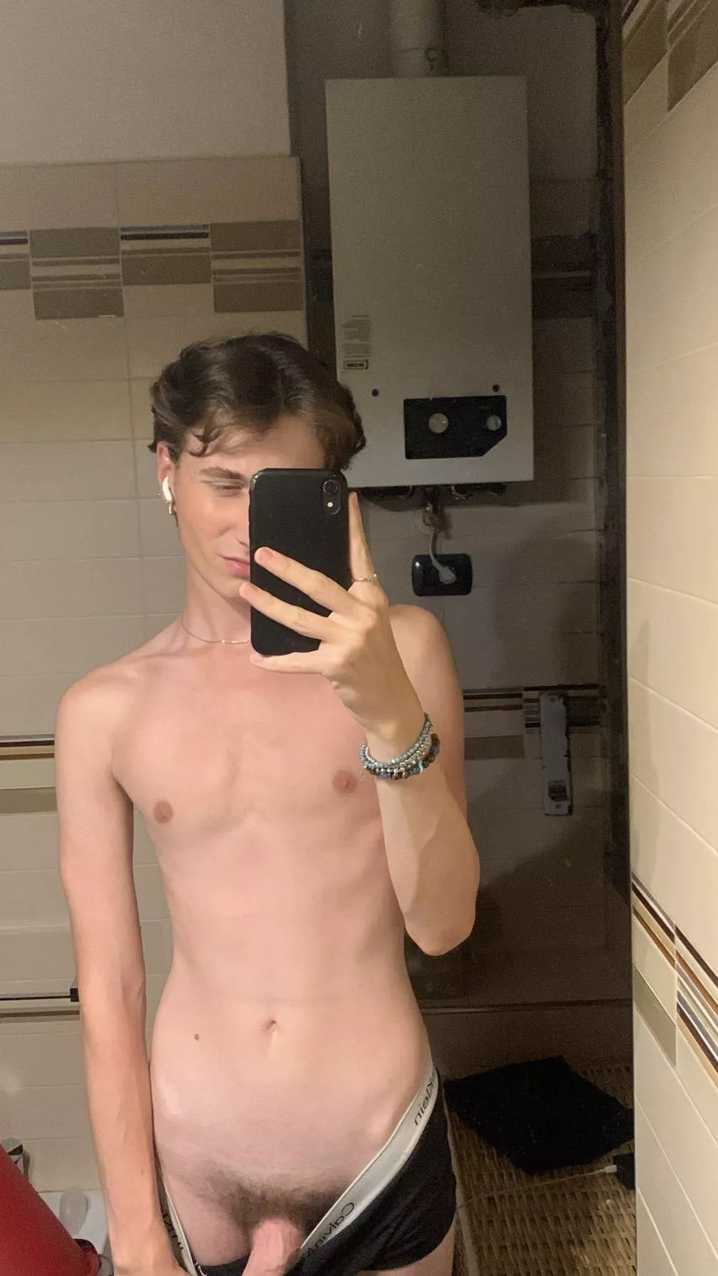 Gotta cum before sleeping doctor says..