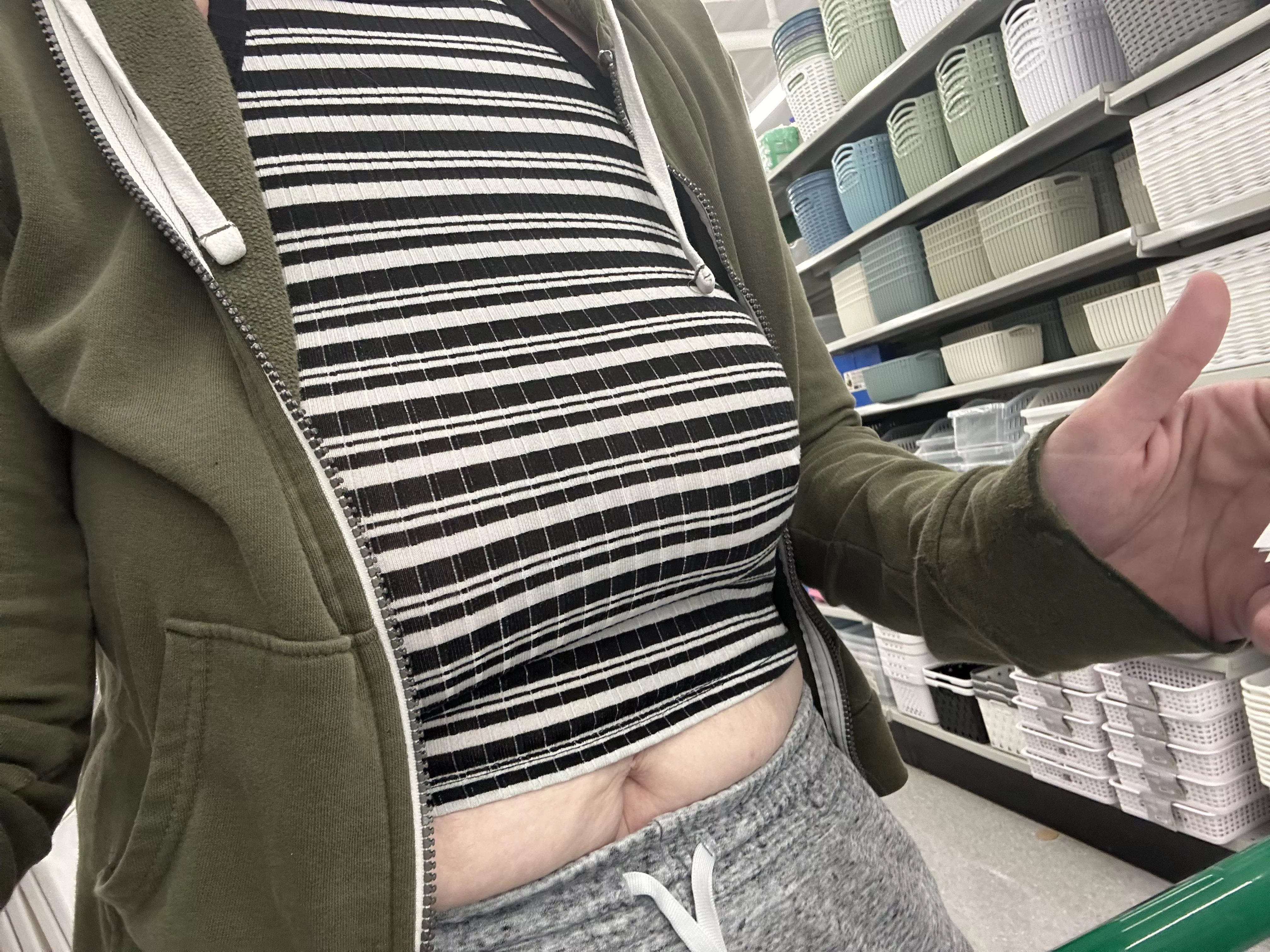 Hanging freely shopping