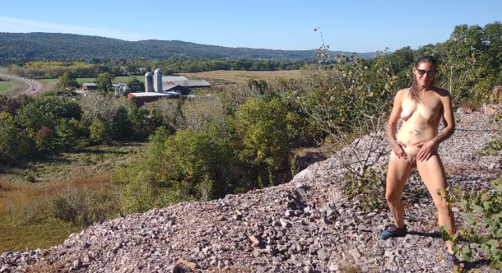 Happy and embarrassed to spread my lips up here