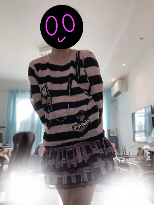 Hewo (idk if i like the white, but needed to censor stuff)