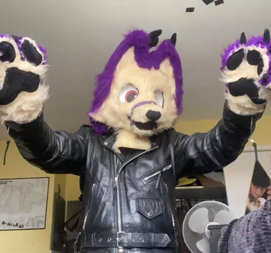 I normally make negative poste when I’m feeling sad, but I wanna spread some good vibes, here have a hug :3