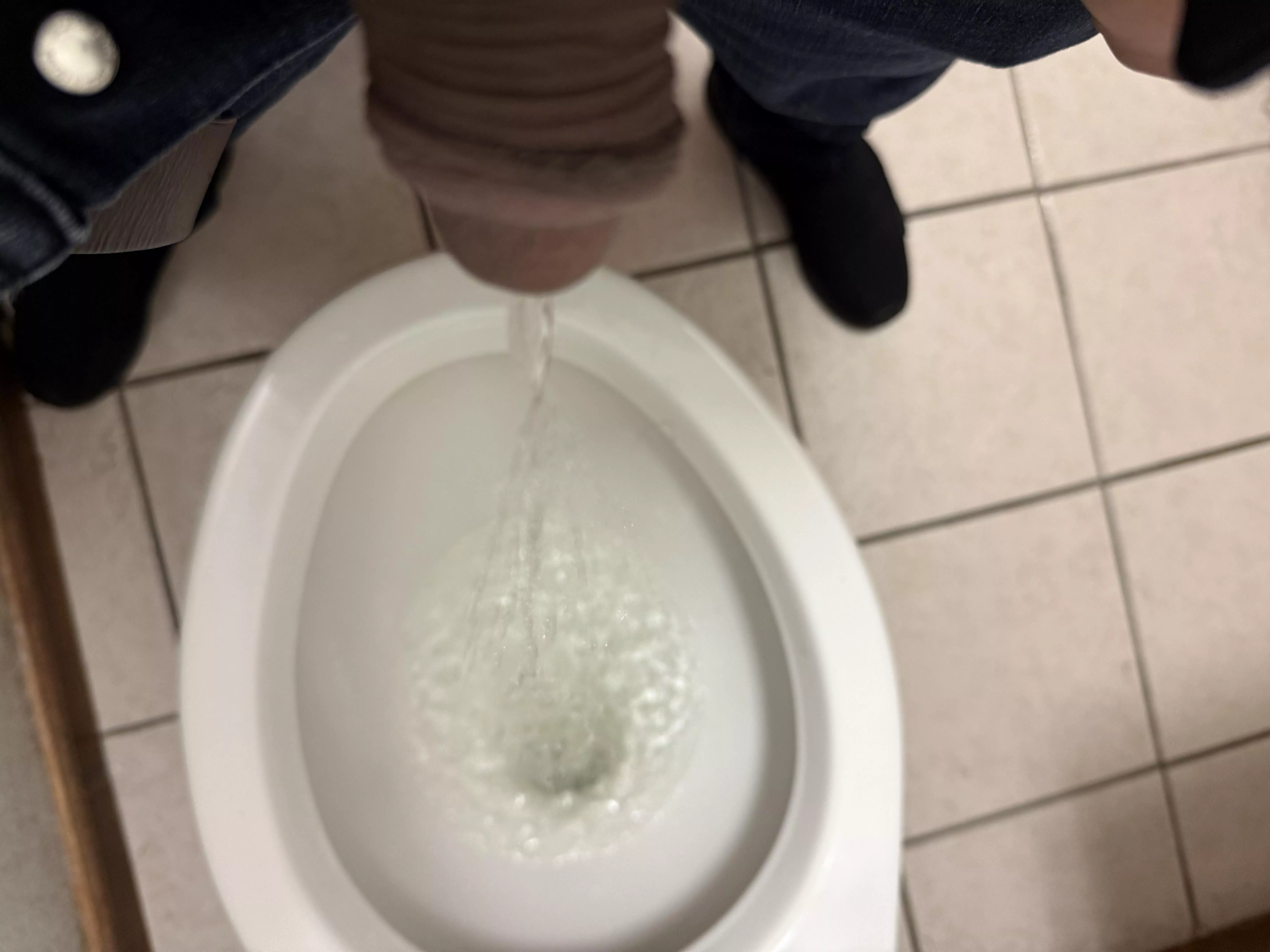 Perfect for drinking, beer and gin piss. 34 dms open 