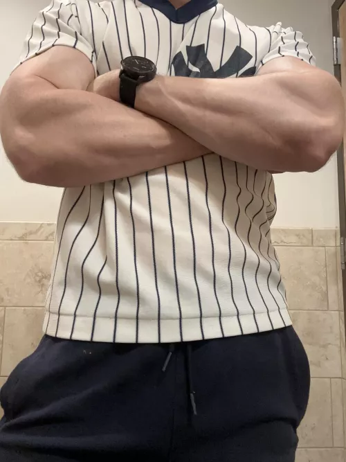 Pretending to have hot baseball player forearms 