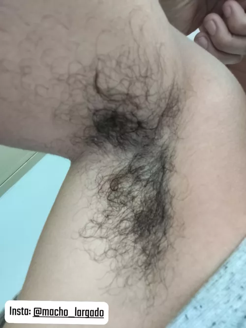 I just got out of the gym! No deodorant just my Delicious natural smell!! 