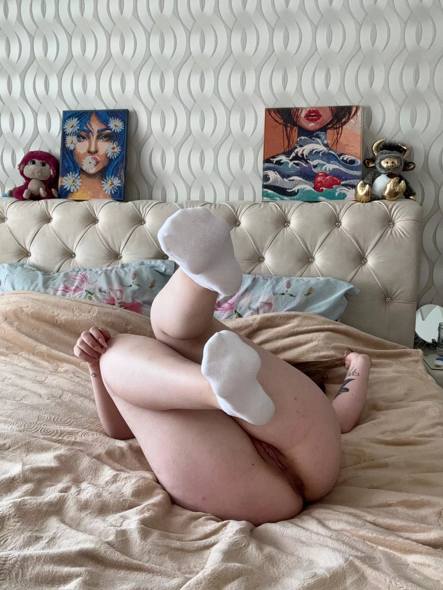 I like the feel of your tongue on my socks [f]