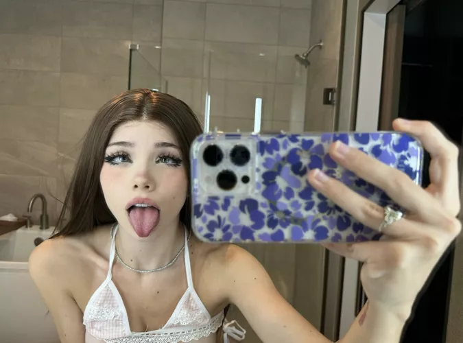 if it’s not too much to ask… care to fill my mouth with a big load? 👅