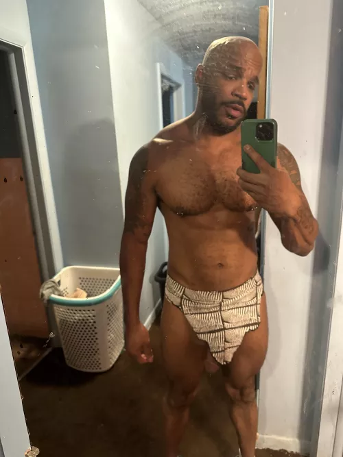 Looks like this loin cloth is a lil too short