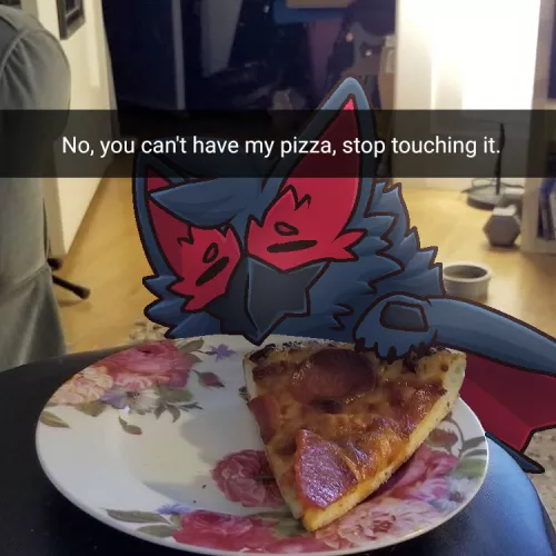 Nargacuga won't stop trying to eat my pizza 