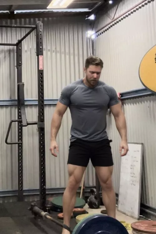 Screenshot of mid workout hits different…