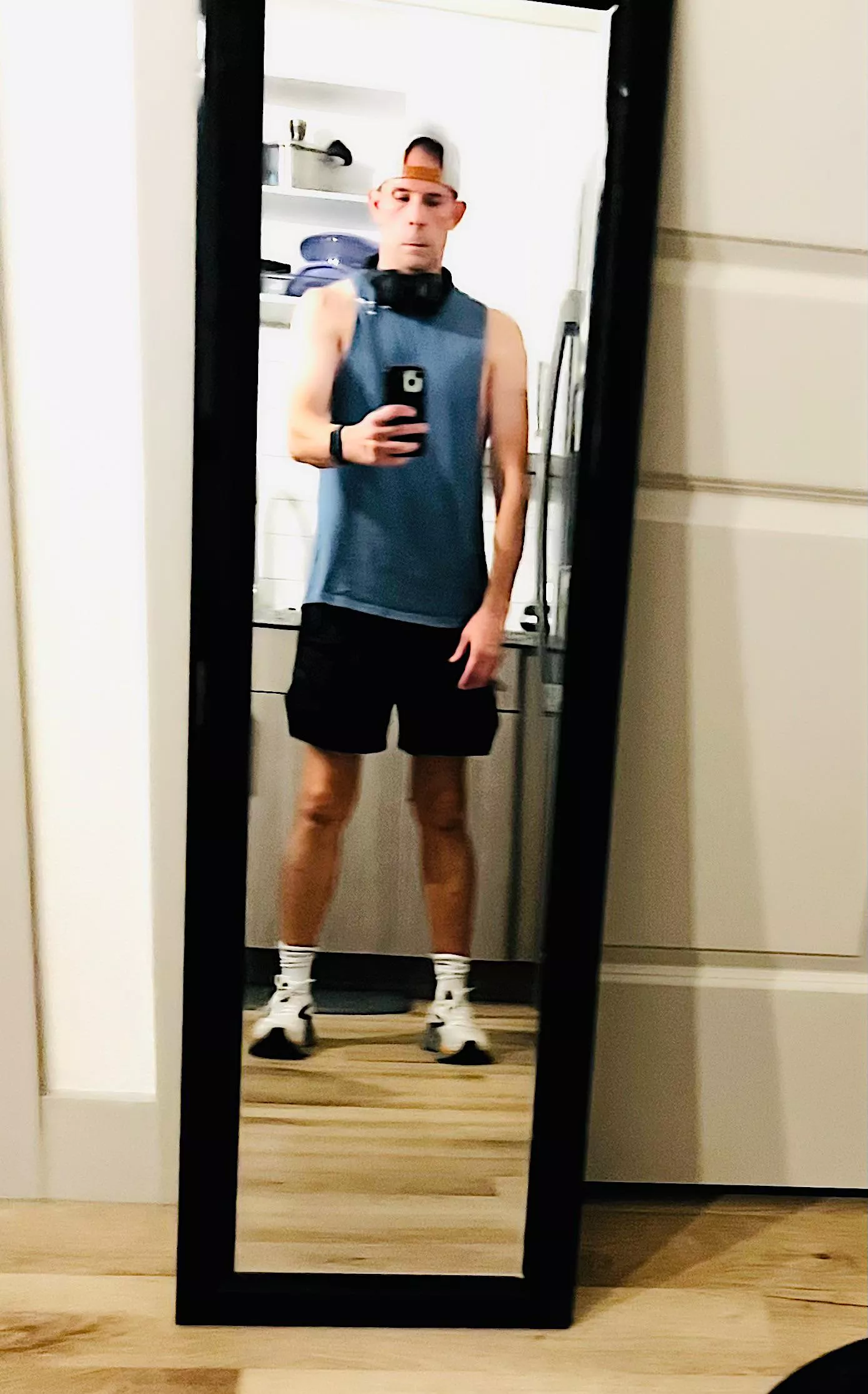 Bros gotta workout - out the door to the gym (45)