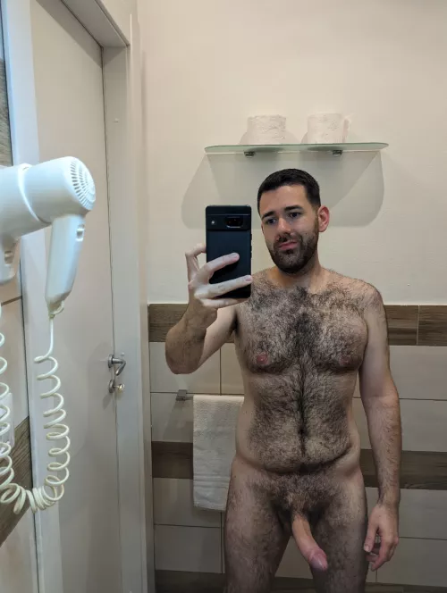 hop in the shower with me🚿