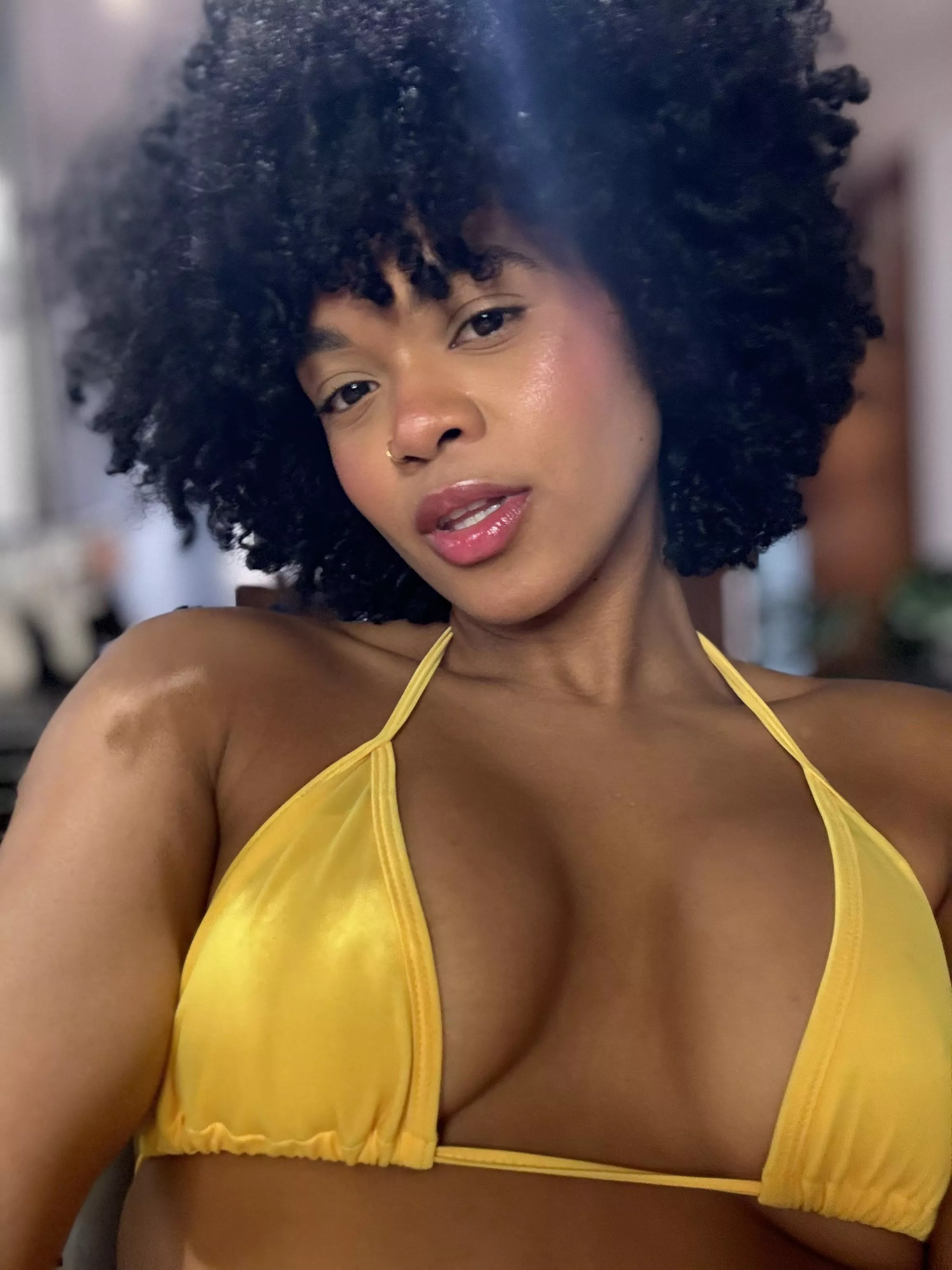 I want you to let go of my bra and suck my tits