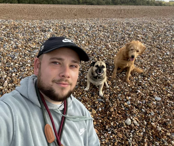 I’m 30 today! Spent the morning with my best friends at the beach 🌊 