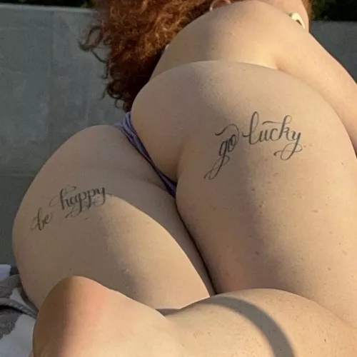 Redhair and a large ass