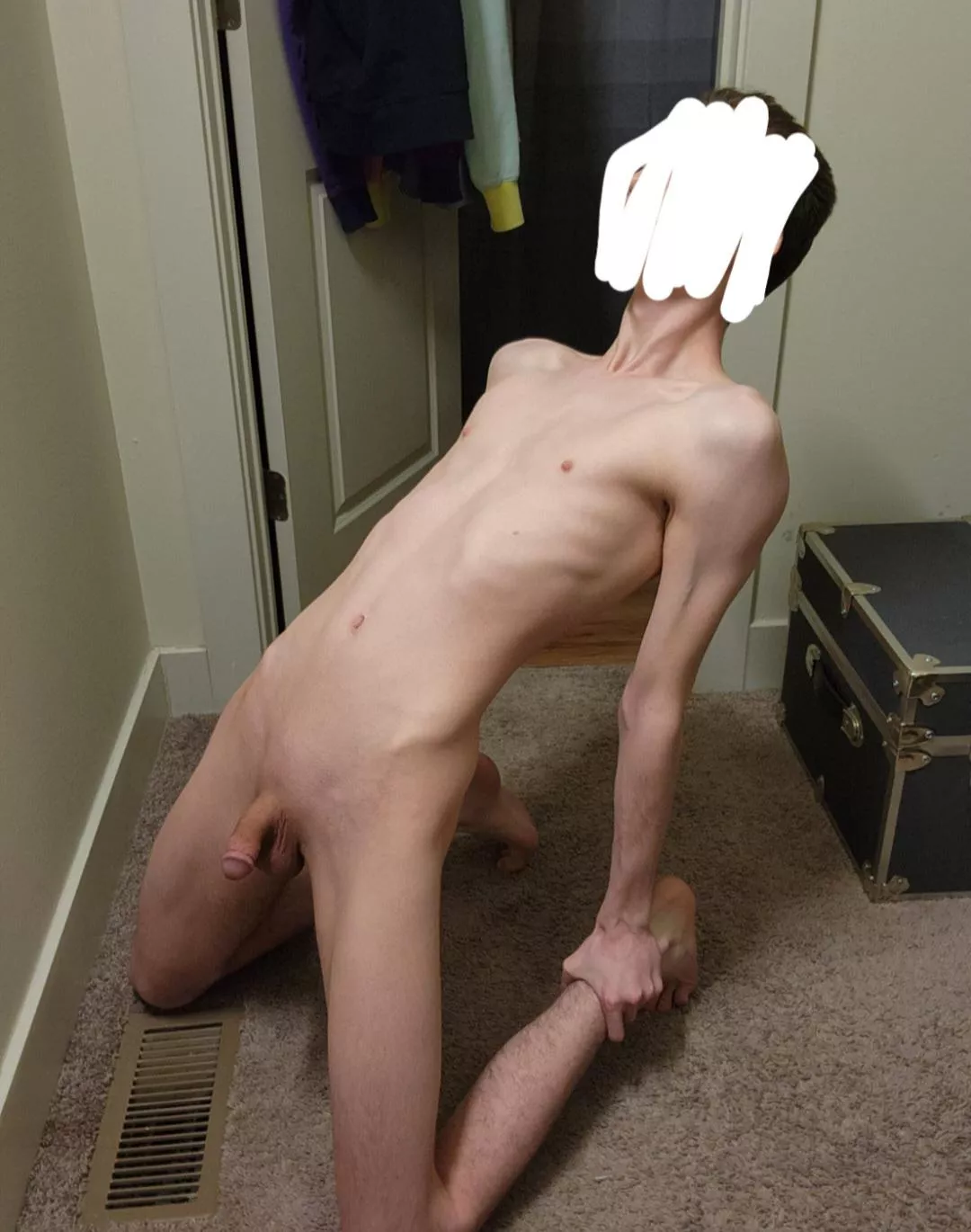 Yoga is always so much more fun while naked!