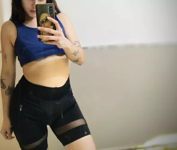 You invite me for dinner and on our first date you see me like this