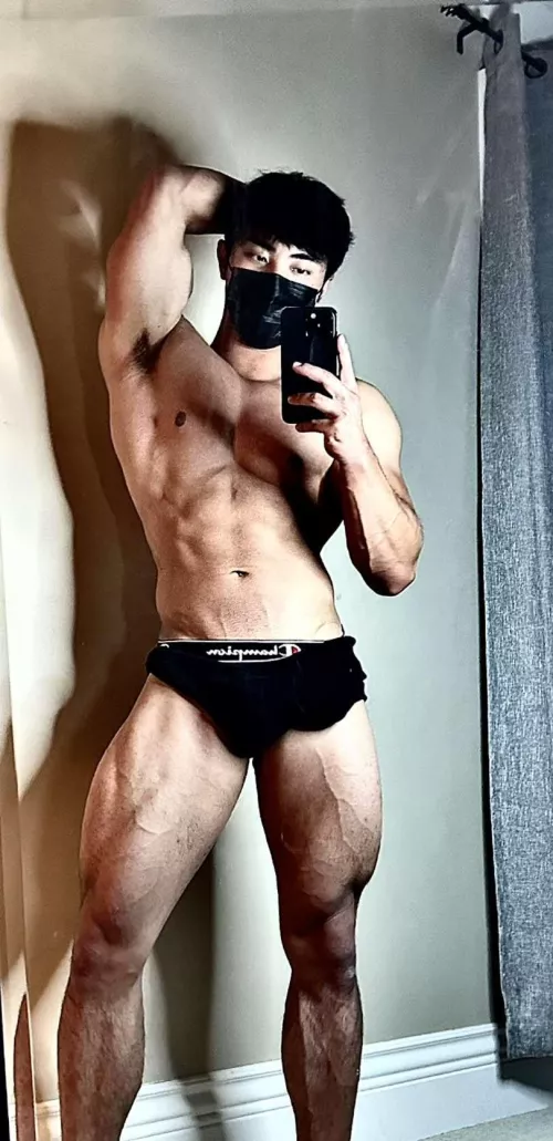 [19] let me blow ur back out 😈