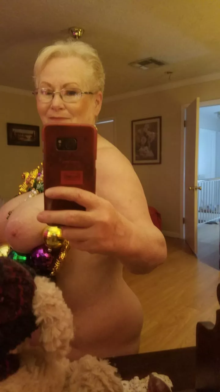 (F72 topless) These glasses make me look so old