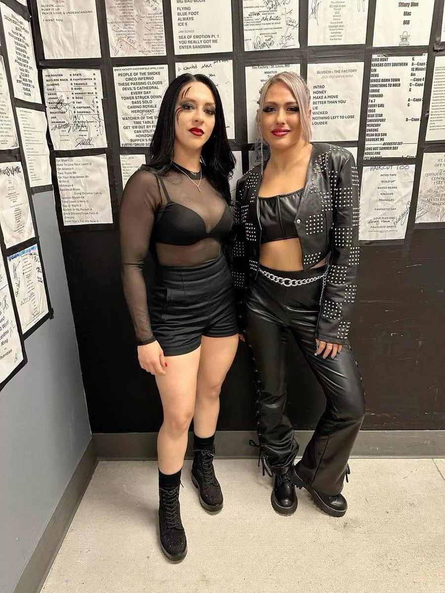 Giulia and Stephanie Vaquer 