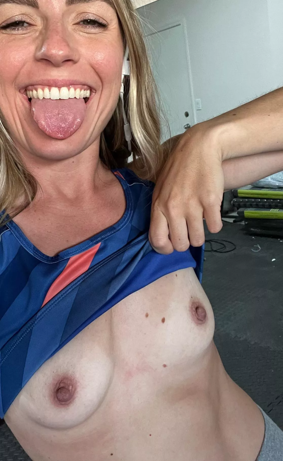 i know it’s wednesday but here’s my tits anyway (F)