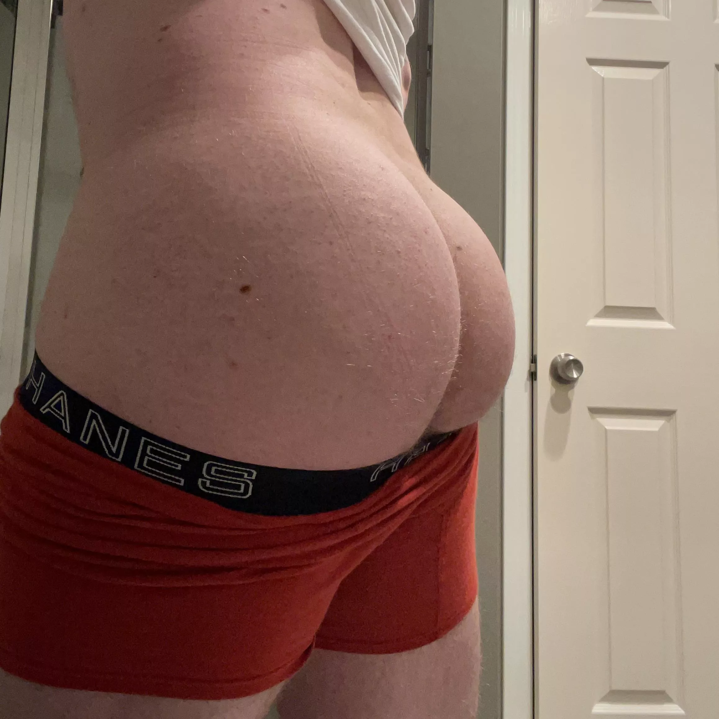 My ass lookin so fat