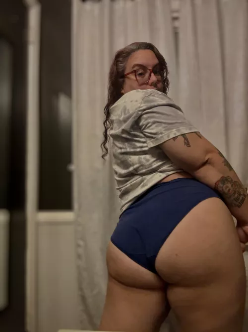 Nothing accentuates a fat ass like granny panties 