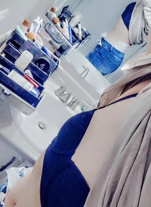 There's nothing odd under my shorts 😘