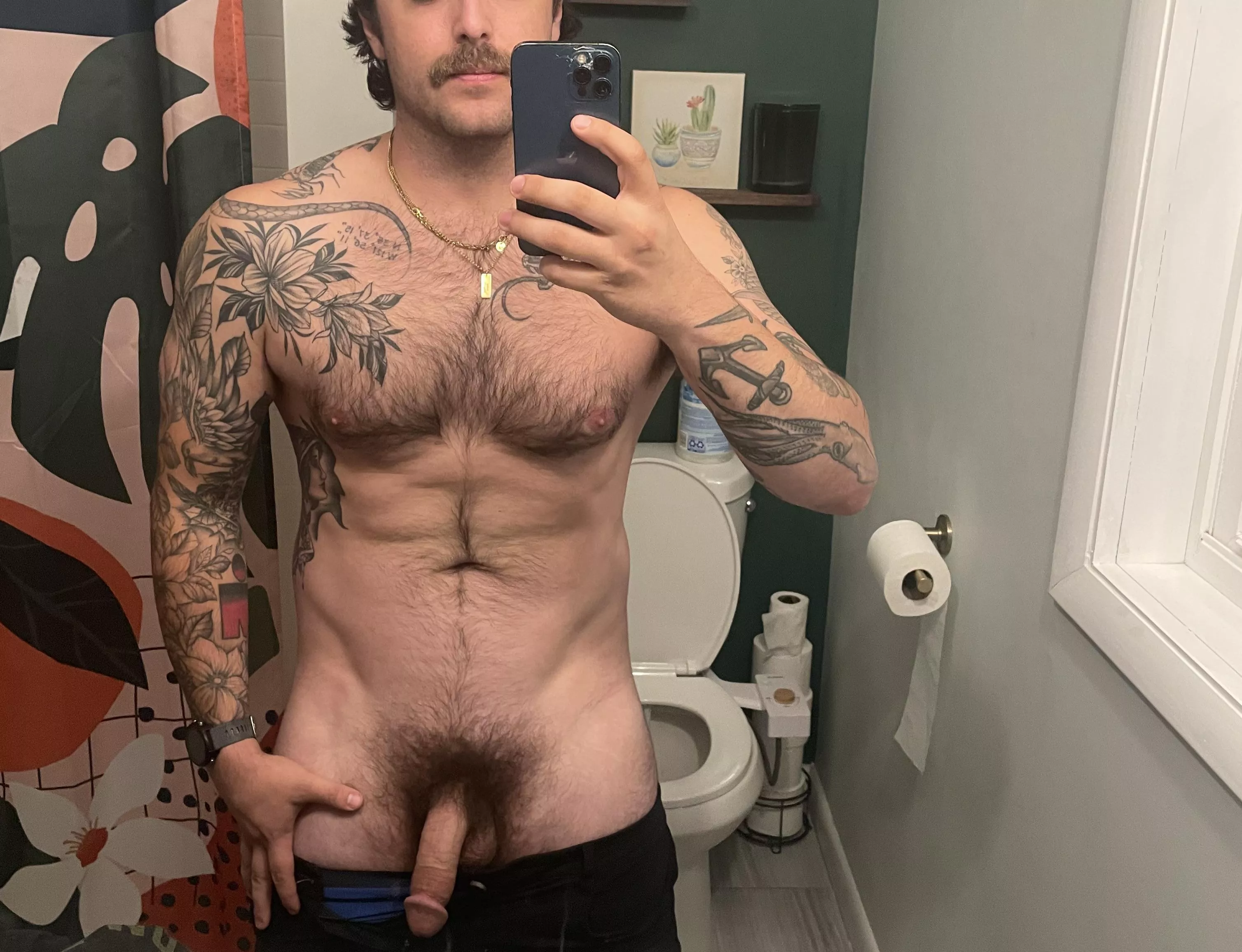 Words cannot describe how much I love eating pussy