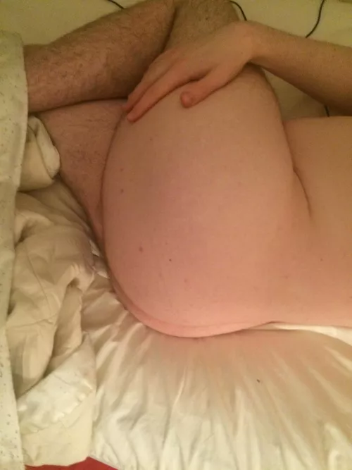 [24m] Wanna keep this fat butt busy in bed? DMs open~