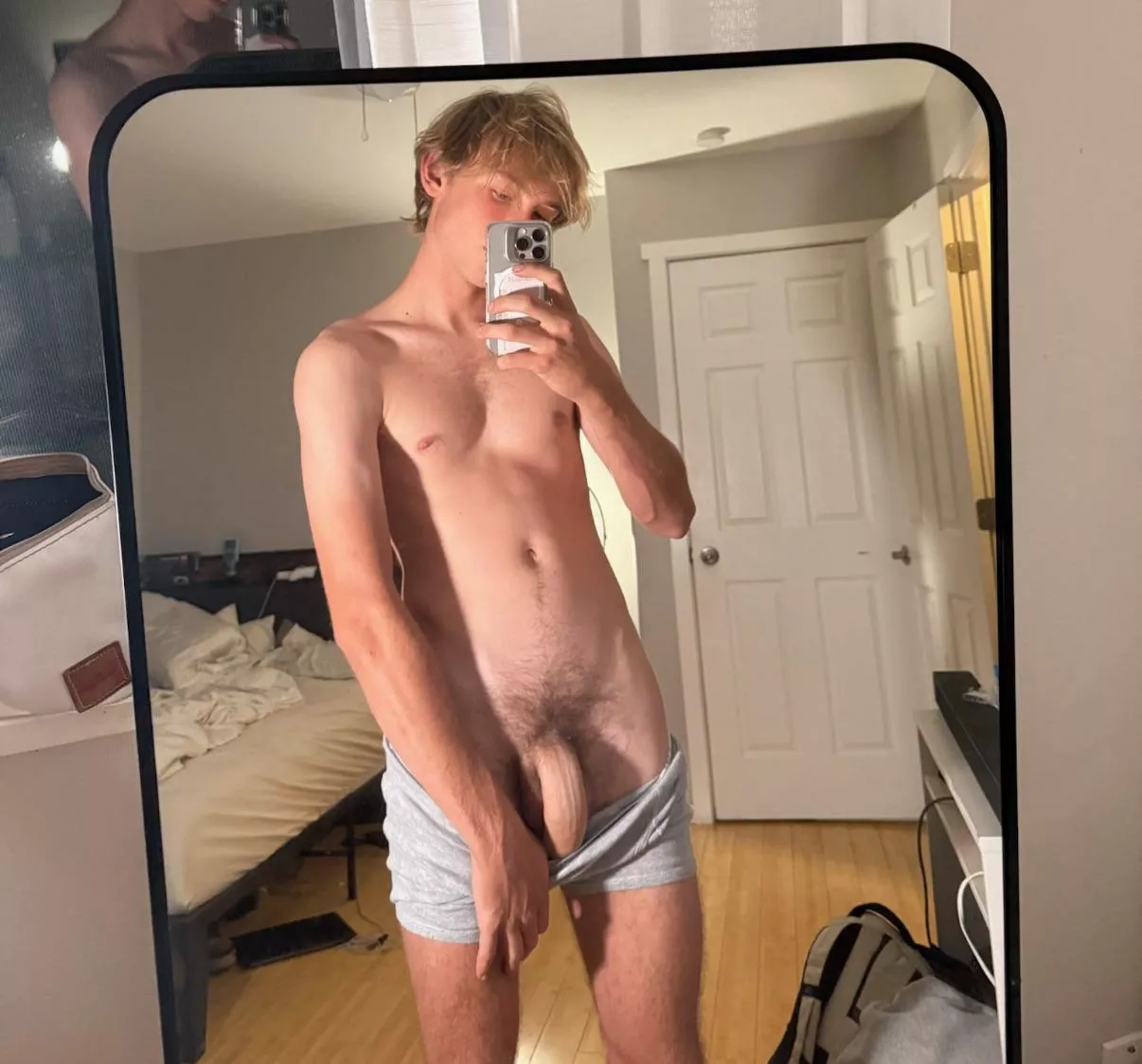 Am I a hung gamer boy?