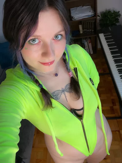 pull it to the side and fuck me raw