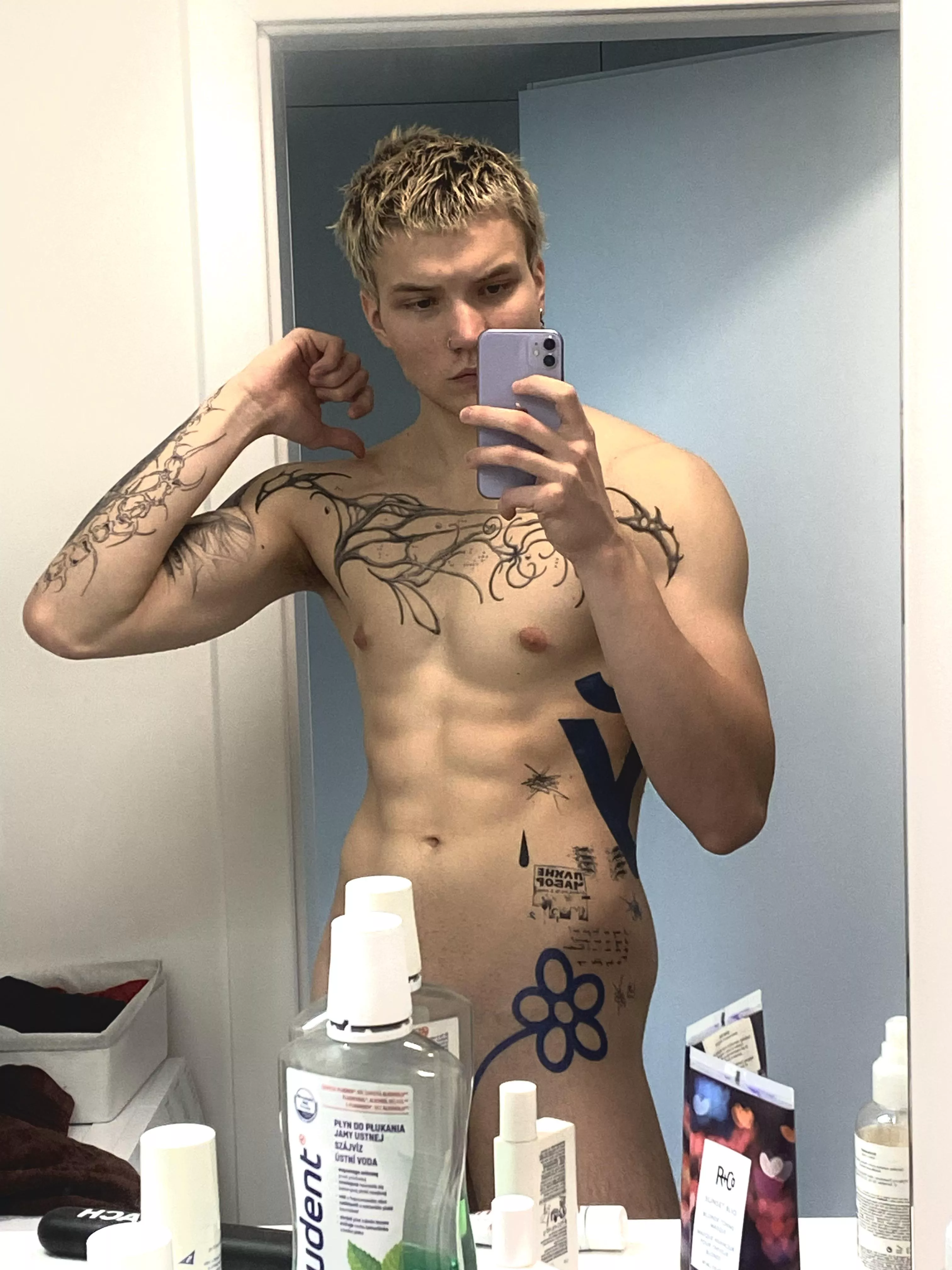 shower?🧼🤭