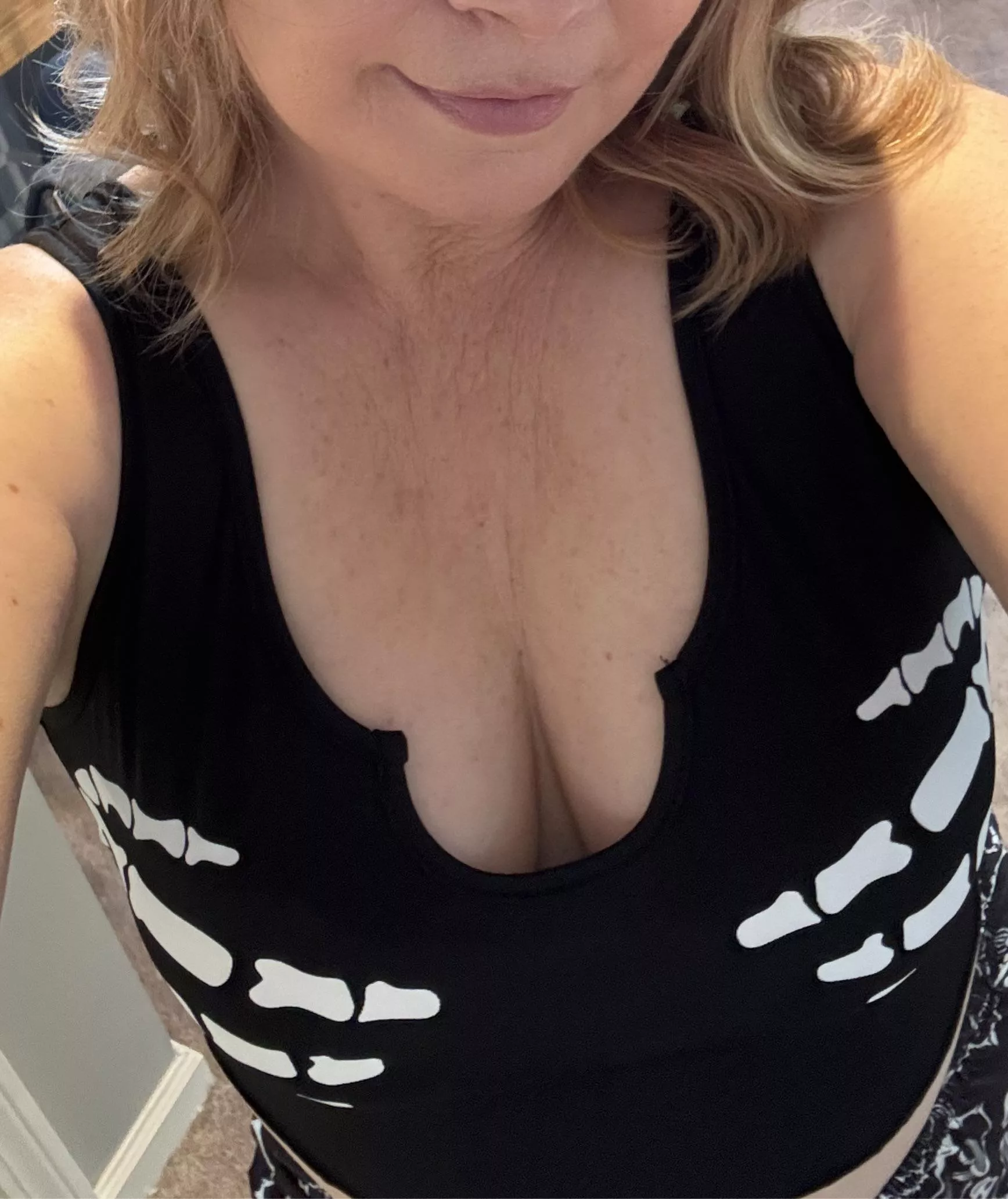 Skeleton selfie